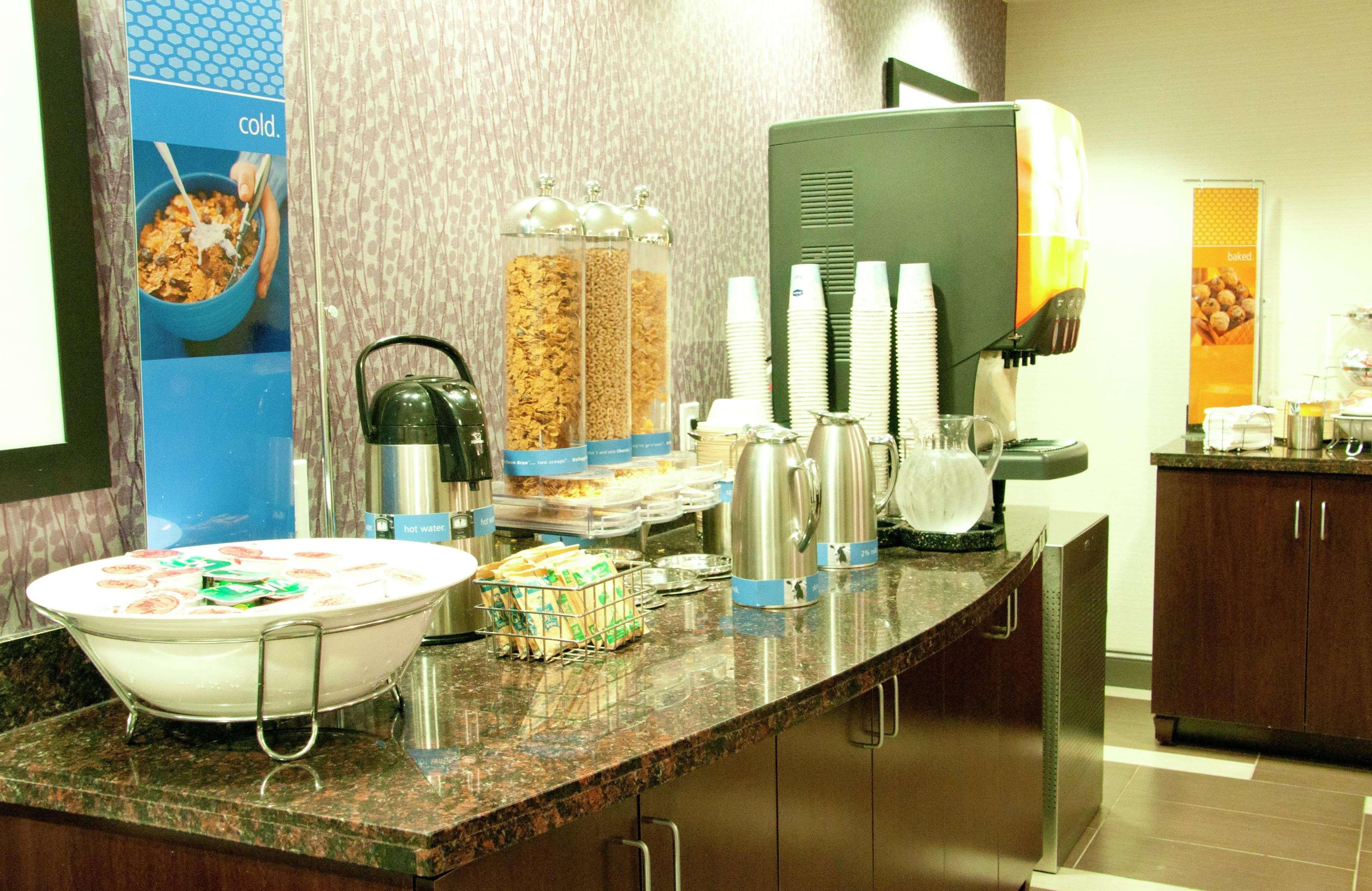Hampton By Hilton Johnson Leesville